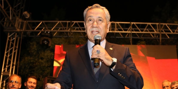 Arınç: Bahçeli evet demeyi bilmediği için evlenemedi