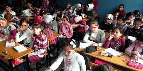 Suriyeli öğrencilere 'Osmanlı ortak değerimiz' ders kitabı