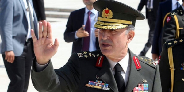 Orgeneral Hulusi Akar oyunu kullandı
