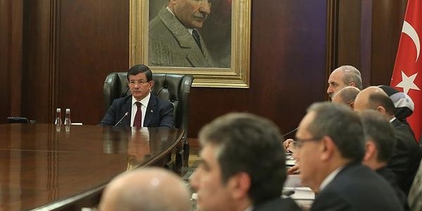 Seçim hükümetindeki 11 bakan yeniden seçildi