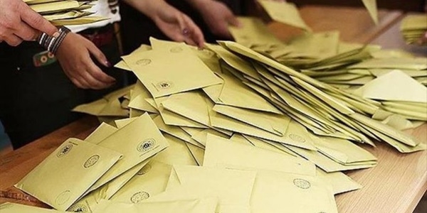 AK Parti HDP'den 18, MHP'den 36 milletvekili aldı