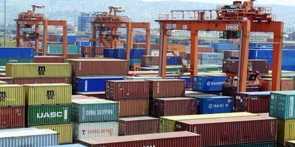 Dış ticaret açığı Ekim'de yüzde 38.9 azaldı