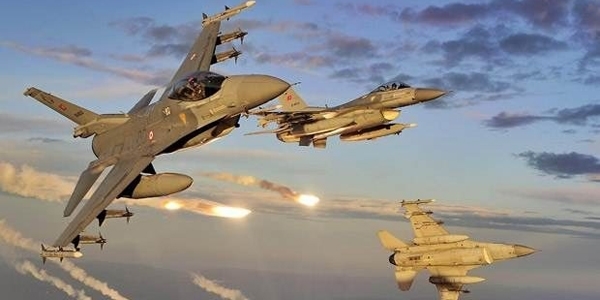 F-16'lar Kuzey Irak'taki PKK kamplarn vurdu