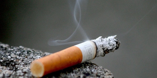 Sigara, menopozu 1.5 yl erkene ekiyor