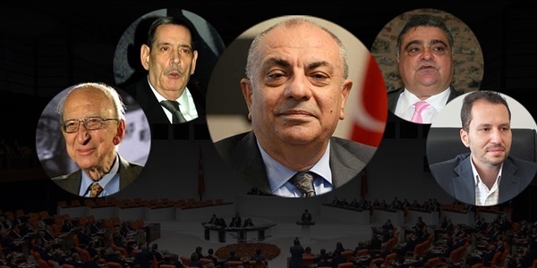 Tu�rul T�rke� ve 'Baba O�ul siyaset�iler'in hikayesi