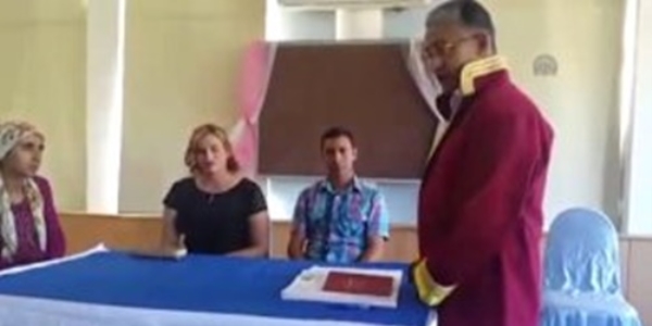 Damat şaka için 'hayır' dedi, nikah memuru töreni terketti!