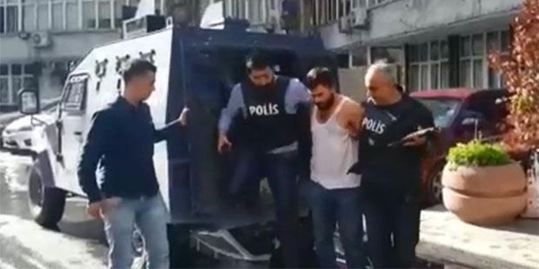 Elektroşok tabancalı gasp çetesi çökertildi