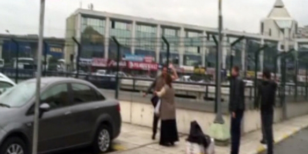 Bileti kesilmeyen Suriyeli yolcu deh�et sa�t�