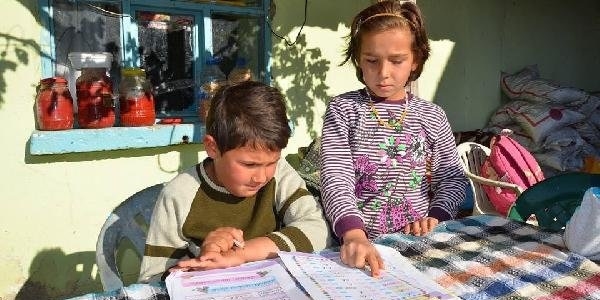 Kasları eridi, okuma azmi bitmedi
