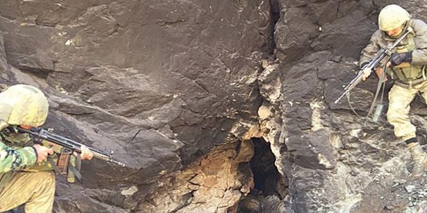 Mehmetçik, 5-10 metrede PKK'yla çatıştı