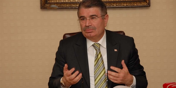 Eski İçişleri Bakanı Şahin'e ağır suçlama