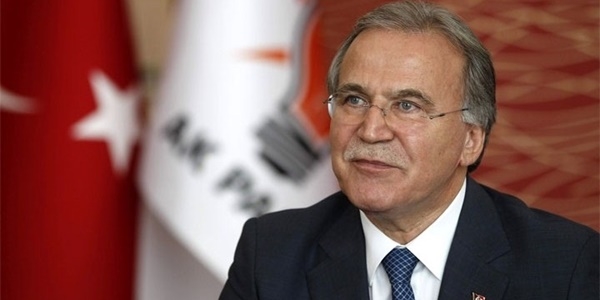 'Yeni anayasa başkanlık sistemi tartışmaları gölgesinde kalmasın'