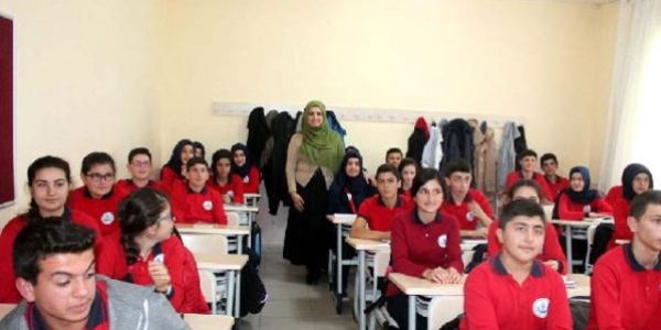 Tokat'lı öğrenciler Dağlıca'ya köy ekmeği gönderdi