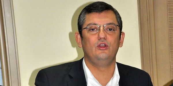 CHP'li Özel, gözaltındaki FETÖ/PDY şüphelilerini ziyaret etti