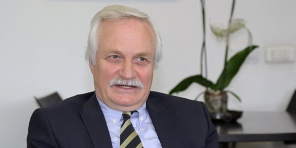 CHP'li Özçelik'in istifa dilekçesi işleme koyuldu