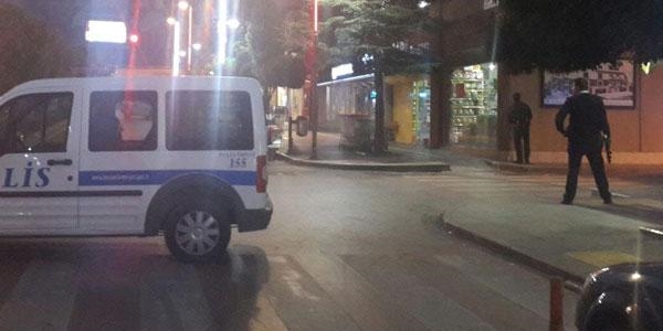 Soyguncu öldürüldü, rehineler kurtarıldı/Video