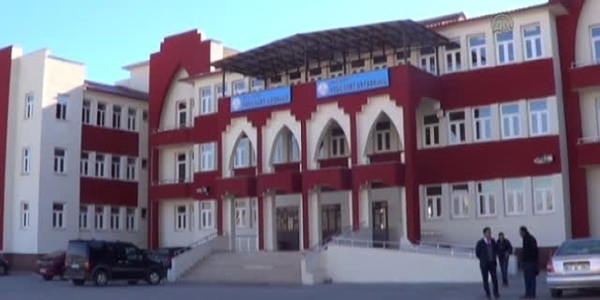 Bing�l'de 2 bin ��renci Zazaca ��reniyor