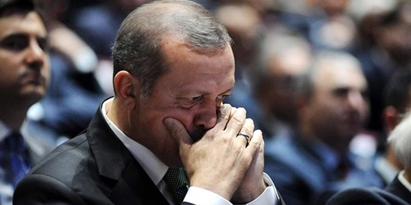 Erdo�an, Fransa Cumhurba�kan� ile telefon g�r��mesi yapt�