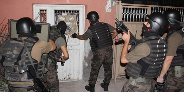 Adana'da terör operayonu: 39 kişi gözaltına alındı