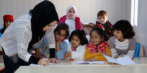Bu okul Suriyeli rencilere umut oluyor