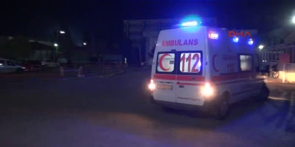 Sivas'ta polis memuru kaza yapt: 4 yaral
