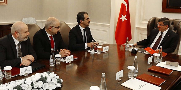 Rum kökenli vatandaşlardan Davutoğlu'na 'okul' teşekkürü
