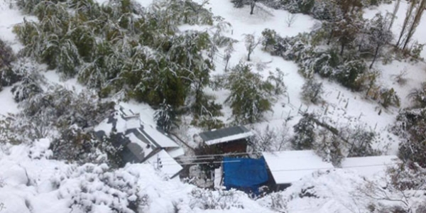 Kar, k�rsal� elektriksiz b�rakt�