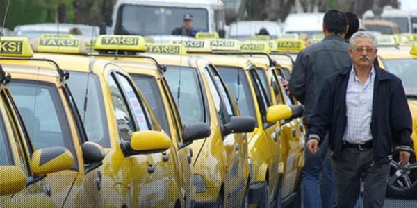 CHP'li belediyeden 'sakal-bıyık' yasağı