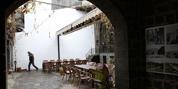 Tarihi Diyarbak�r evlerine ter�r darbesi