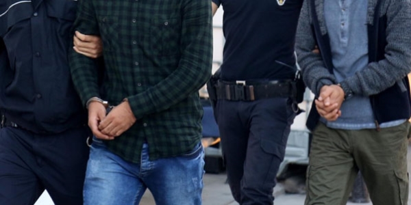 Mersin'de HDP binasına operasyon: 16 gözaltı