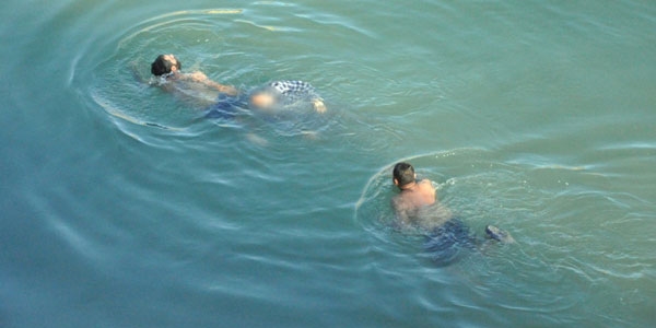 Dalg��lar gelemeyince �evik kuvvet m�d�r� sudan ��kard�