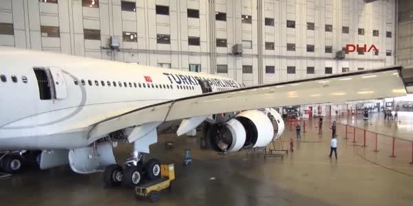 THY hangarından düşen personel ağır yaralandı