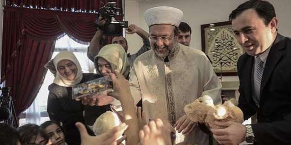 'Biz mazlumun dinini, dilini, �rk�n� ve rengini sormay�z'