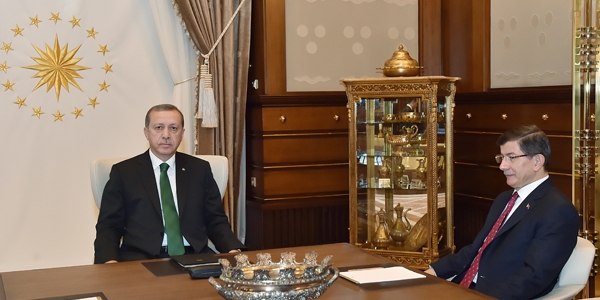 Davutoğlu, kabineyi saat 11.00'de Erdoğan'a sunacak