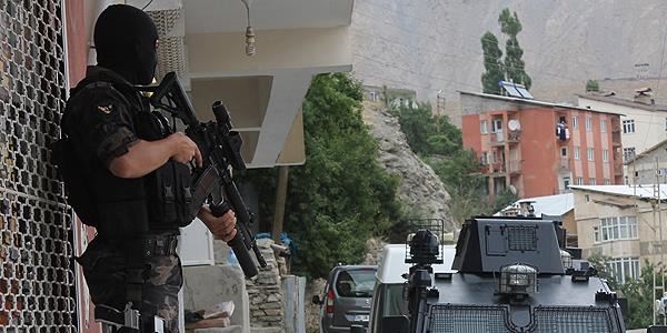 İdil'de terör saldırısı: 1 polis yaralı