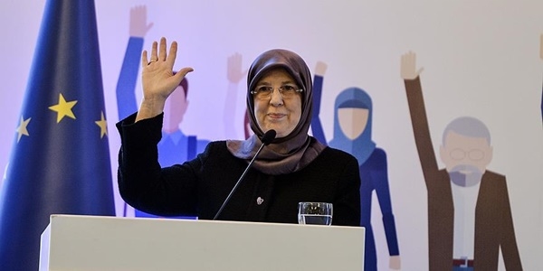 AK Partili kadınlar 'şiddete karşı dur' dedi