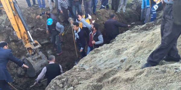 Bursa'da kanalizasyon kazısında heyelan: 2 ölü, 1 yaralı