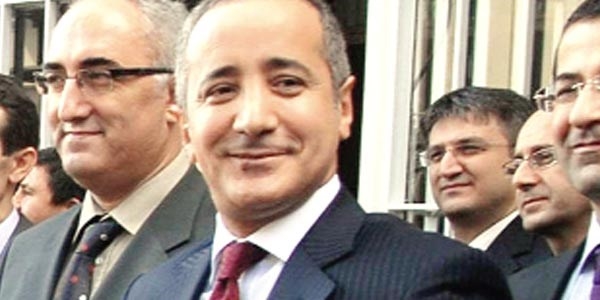 Savcı Fikret Seçen'e yurtdışına çıkış yasağı