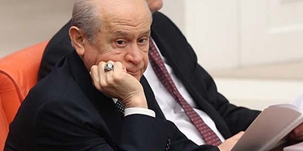 MHP delegesinin zor kararı