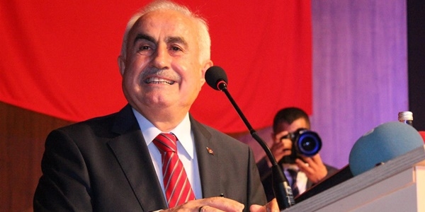 Vali, İngilizcesiyle gülümsetti/Video