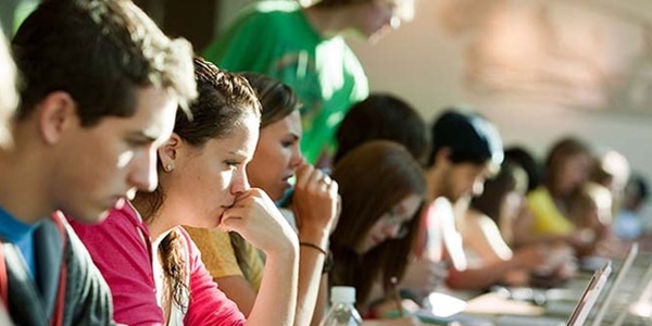 Rusya,T�rk ��rencileri s�n�r d��� etmeye haz�rlan�yor