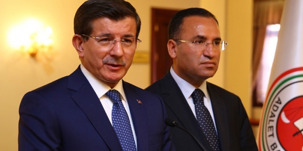 Davutoğlu, İçişleri Bakanı ve Adalet Bakanı ile bir araya geldi