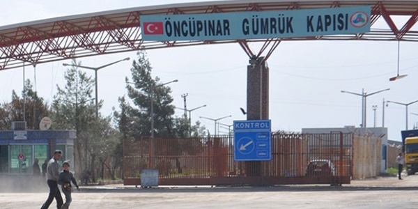 Kilis'teki sınır kapısında yoğunluk yaşanıyor