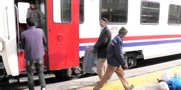 Tatvan-Muş-Ankara tren seferleri tekrar başladı