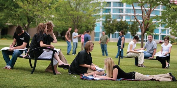 Rusya'dan T�rk ��rencileri krizin d���nda tutma s�z�