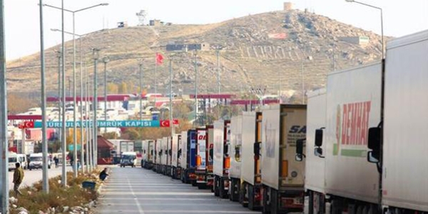 Rusya s�n�r�nda bekleme maliyeti ara� ba�� 50 bin dolar