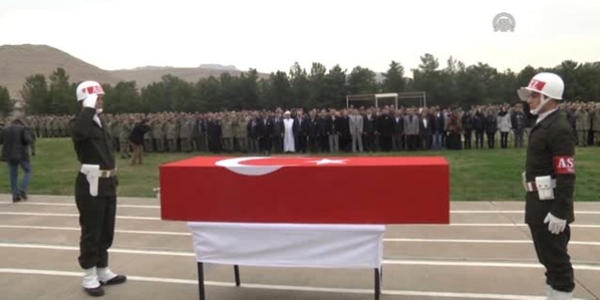 Şehit uzman çavuş törenin ardından memleketine uğurlandı
