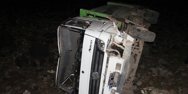 Çöp kamyonu kaza yaptı: 1 ölü