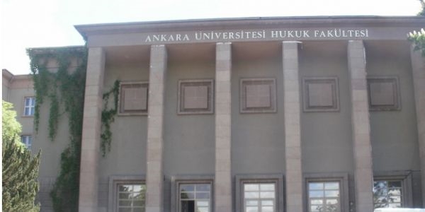 Ankara Hukuk'ta başörtülü öğrencilere zulüm!