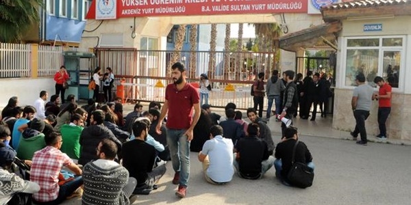 Üniversitelilerden yurt tepkisi